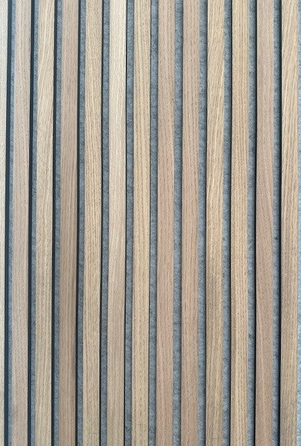 NYHET - Ljus ek med grå filt!