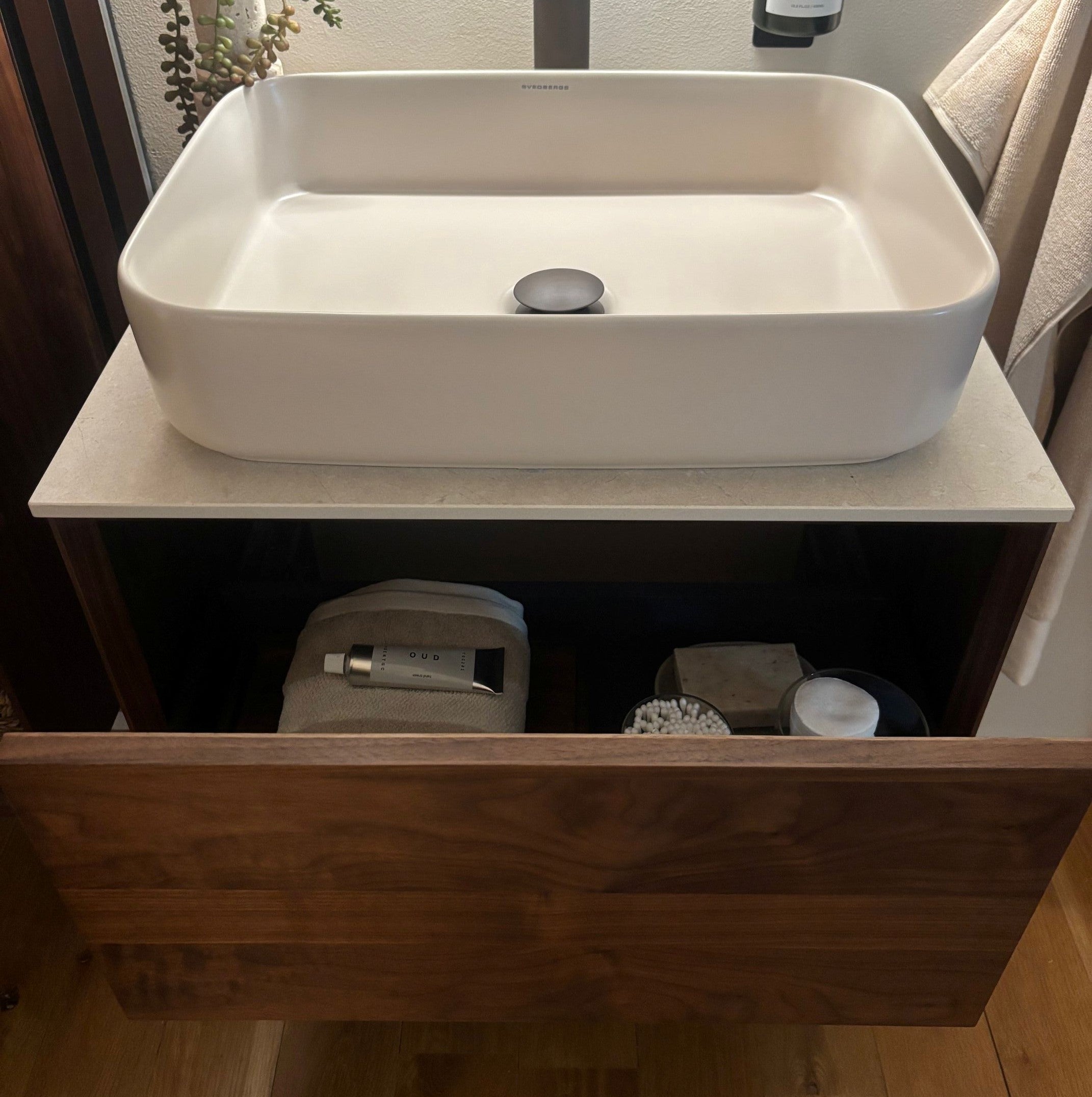 Walnut vanity unit 60 cm – Without washbasin