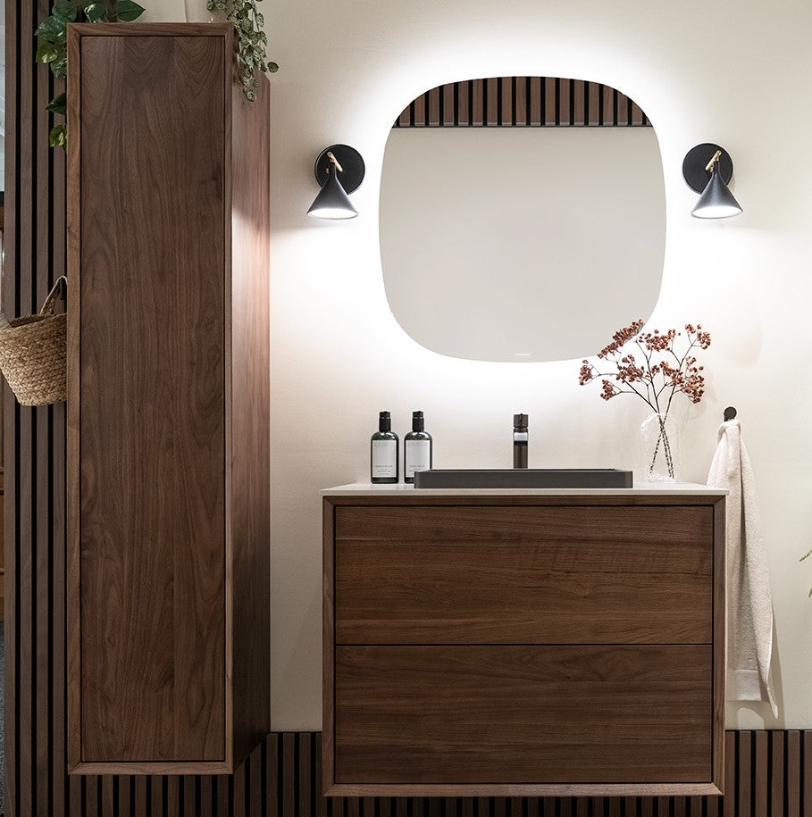 Tall cabinet in solid walnut – maximum storage & timeless design – IW35