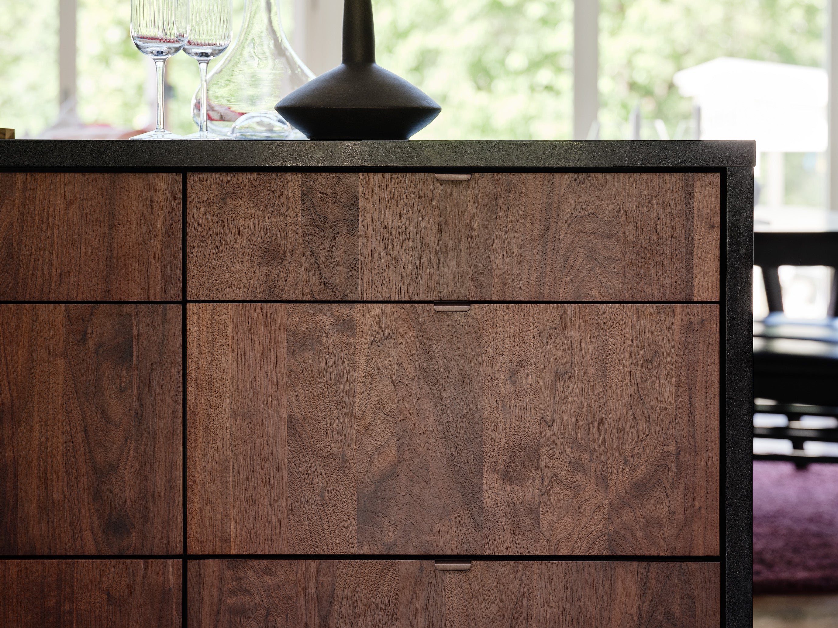 Custom-made kitchen - Walnut